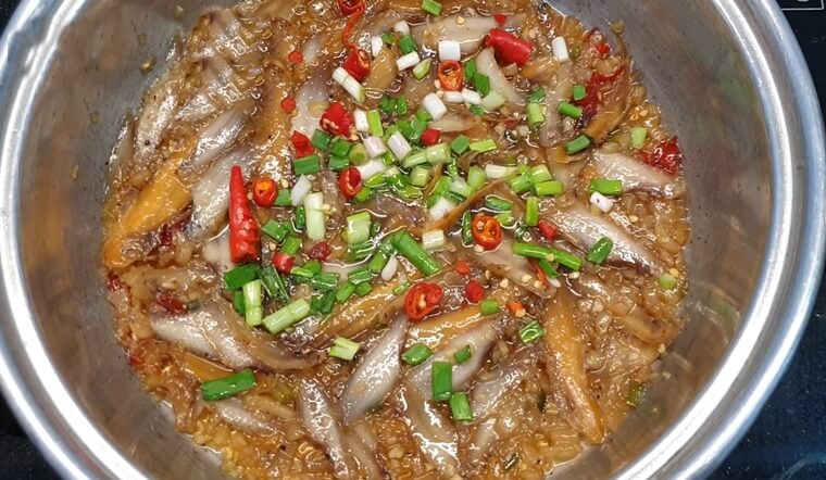 Cách làm cá lưỡi trâu kho quẹt đậm đà, bắt cơm vô cùng