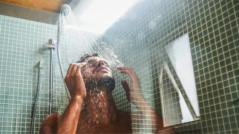 Có nên tắm ngay sau khi tập thể dục không?