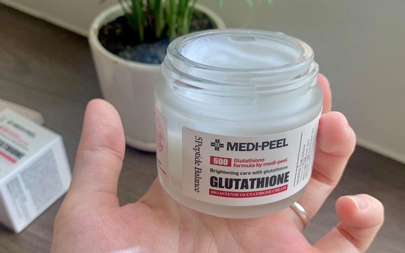 Kem dưỡng da nâng tone Medi-Peel Glutathione White Kem dưỡng da nâng tone Medi-Peel Glutathione White