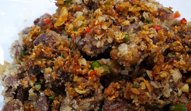 Cách làm mề gà chiên giòn sốt nước tương cực ngon, hao cơm