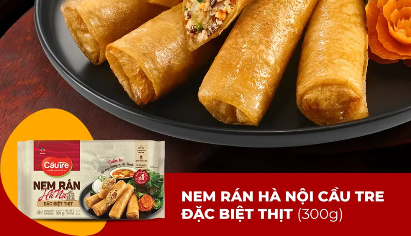 Nem rán Hà Nội thịt đặc biệt Cầu Tre với nhân thịt kết hợp rau củ tươi ngon