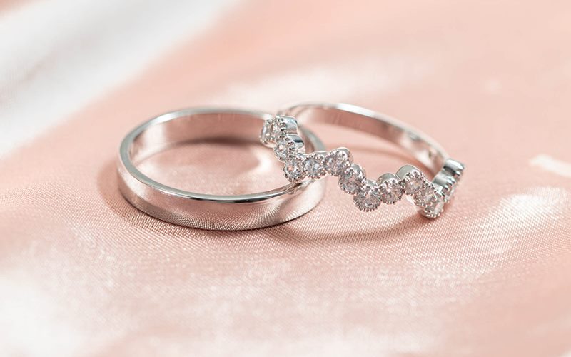 Cách bảo quản để nhẫn cưới luôn sáng bóng