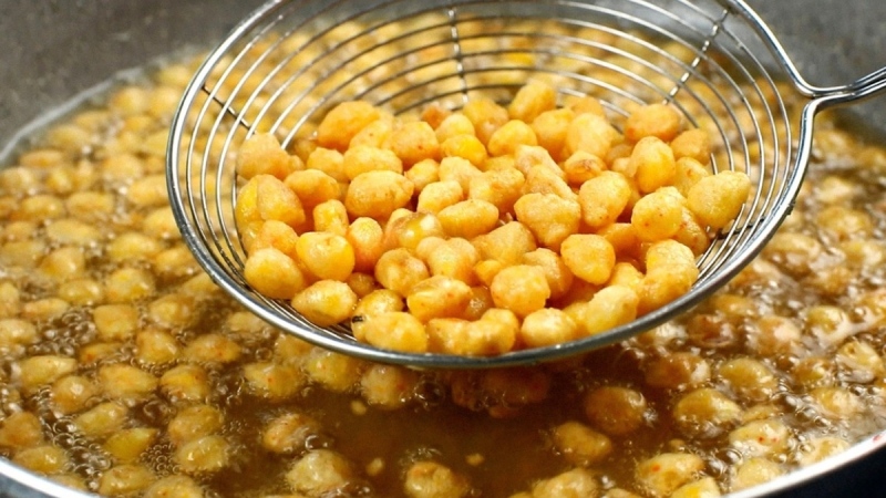 Cho bơ khi ngô chuyển vàng