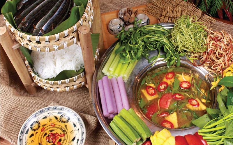 Nhà hàng sông Hậu