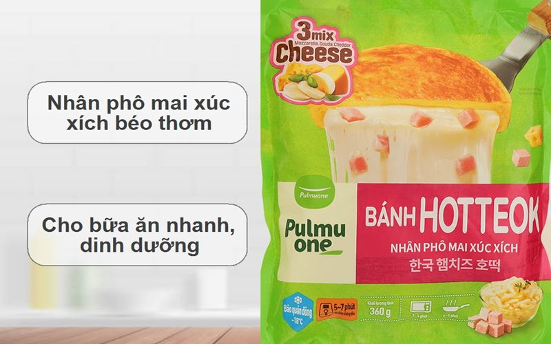 Bánh Hotteok nhân phô mai xúc xích Pulmuone gói 360g