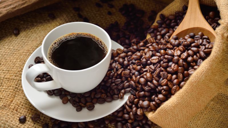 Nhược điểm uống cà phê trước khi tập thể dục