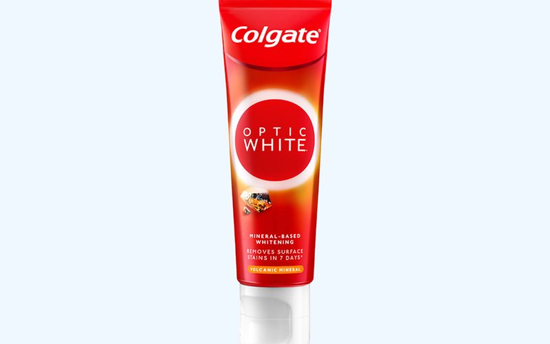 Kem đánh răng Colgate trắng răng Optic White
