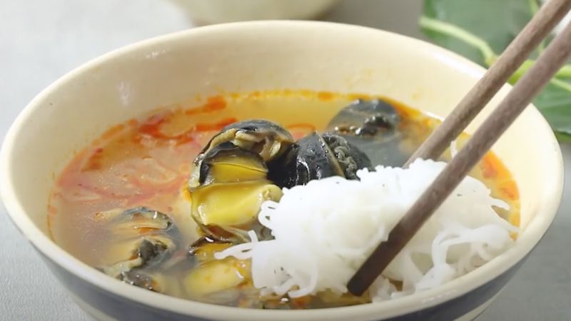 Thành phẩm bún ốc nguội Thành phẩm bún ốc nguội