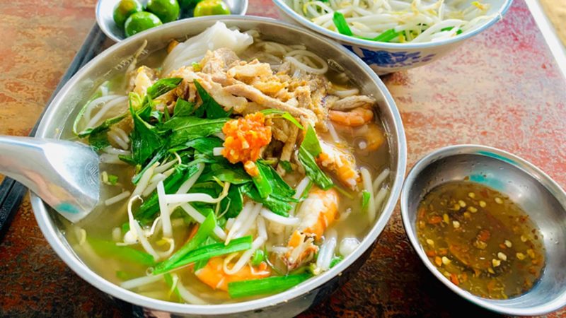 Quán bún nước lèo Bà Xím