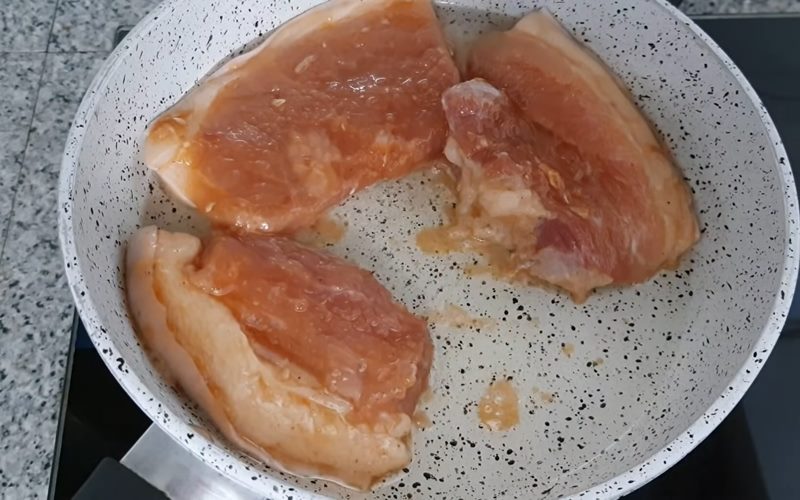Khìa thịt heo nước dừa