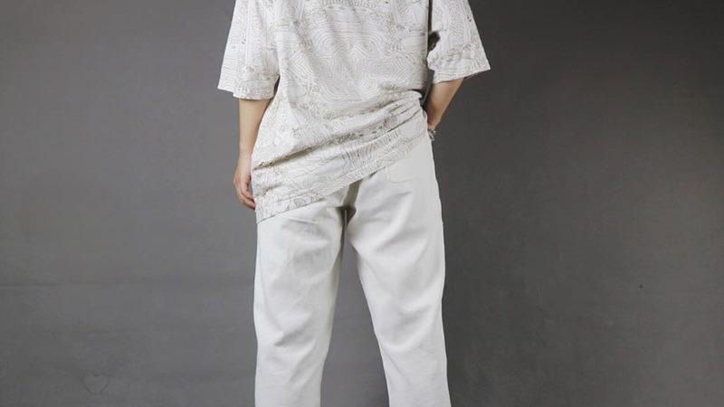 Áo phông + Quần suông trắng