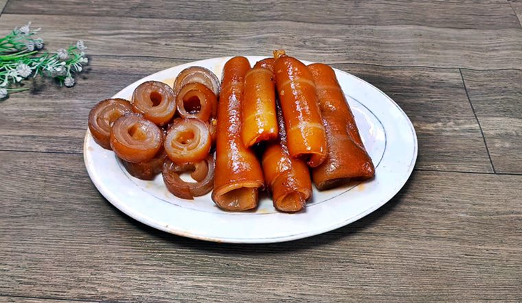 Trổ tài làm da heo khìa nước dừa cực kỳ ngon, hao cơm