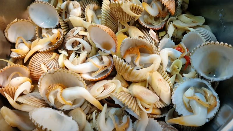 Thưởng thức sò dương hấp sả
