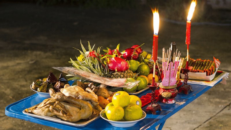 Lưu ý trong cách cúng giao thừa ngoài trời