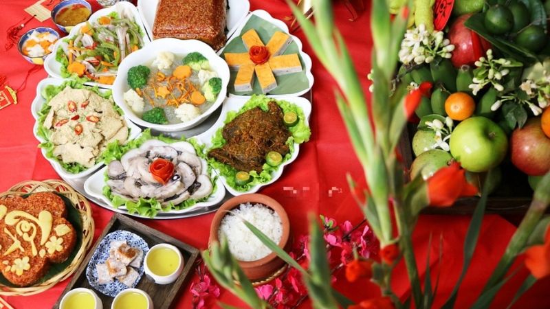 Lễ cúng trong nhà nên được thực hiện sau lễ cúng giao thừa ngoài trời Lễ cúng trong nhà nên được thực hiện sau lễ cúng giao thừa ngoài trời