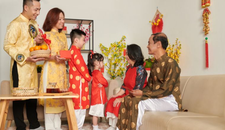 Những bài vè chúc Tết hay, ý nghĩa nhất cho trẻ nhỏ