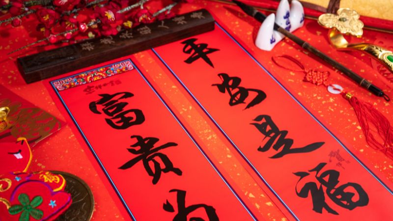 Câu đối đỏ rực, tiếng cười trẻ thơ
