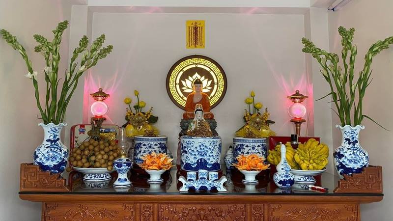 Thời điểm lau dọn, bài trí bàn thờ Phật ngày Tết sau lễ cúng ông Công ông Táo