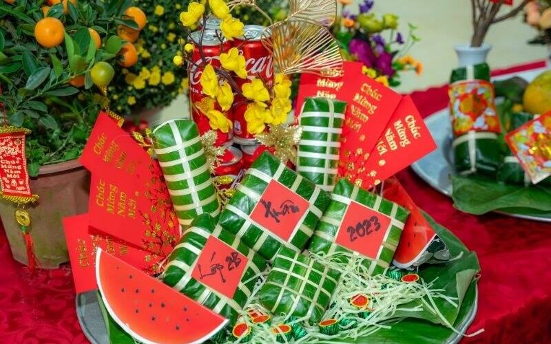Sự kết hợp này làm mâm bánh thêm phần đầy đặn và hấp dẫn trong ngày Tết.