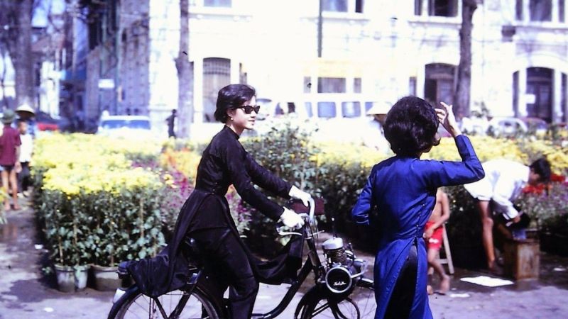 Hình ảnh chợ Tết Việt Nam ngày xưa