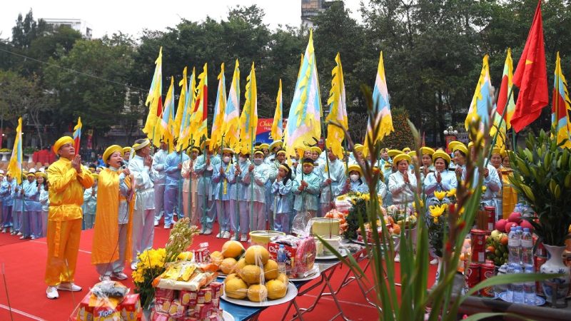 Lễ dâng hương và đọc diễn văn Lễ dâng hương và đọc diễn văn
