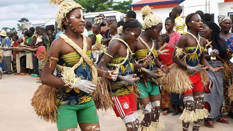 Một số câu hỏi liên quan đến Tết Công Gô