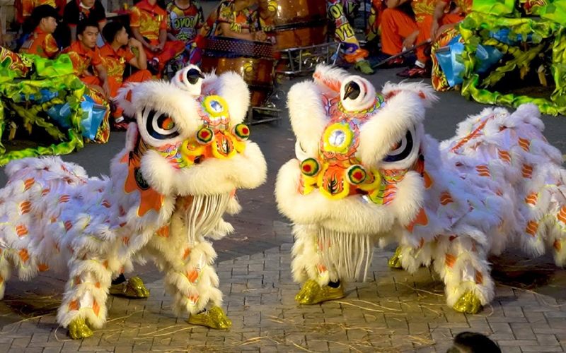 Múa lân địa bửu