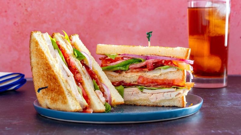 Sandwich kẹp thịt