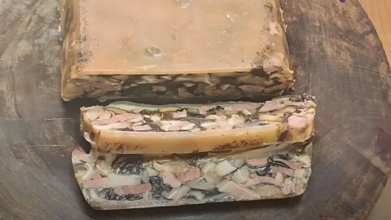 Thành phẩm thịt đông má đào