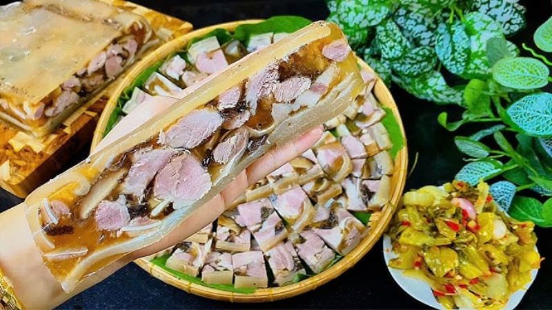 Món thịt đông má đào