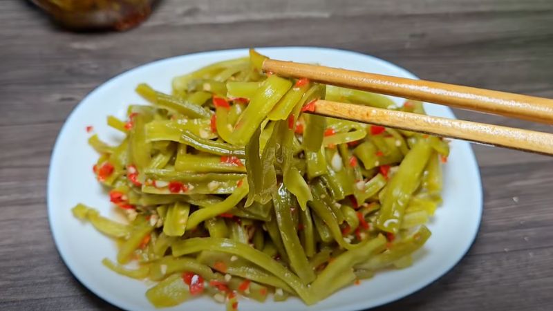 Thưởng thức rau tiến vua ngâm chua ngọt