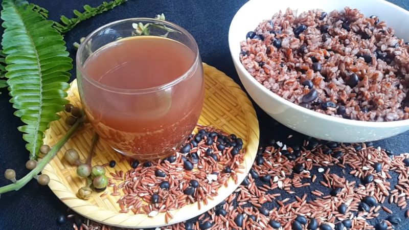 Tác dụng giảm cân của trà gạo lứt đậu đen