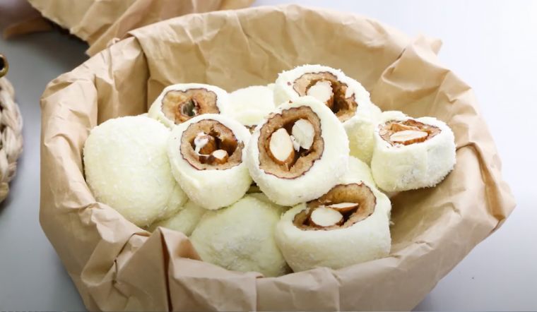 Cách làm kẹo sữa bọc táo đỏ, hạnh nhân ngọt ngào