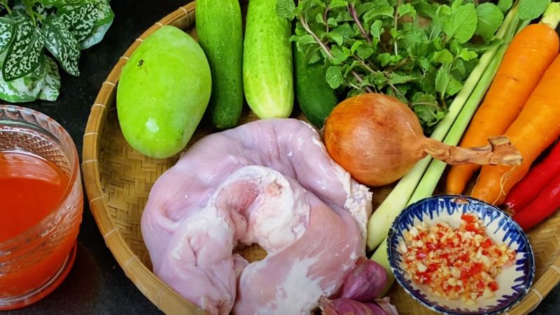 Nguyên liệu làm món gỏi bao tử sốt Thái Nguyên liệu làm món gỏi bao tử sốt Thái