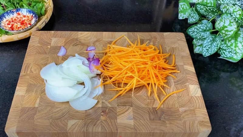 Sơ chế các nguyên liệu khác Sơ chế các nguyên liệu khác