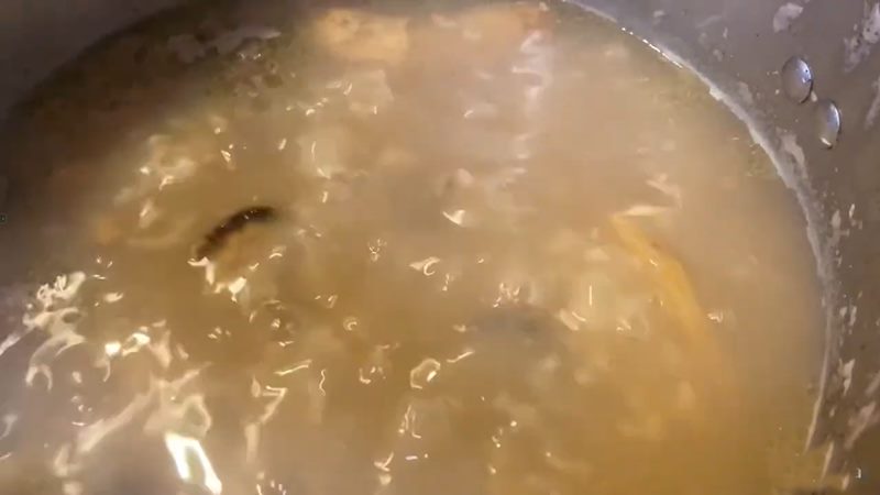 Nấu cháo hải sâm