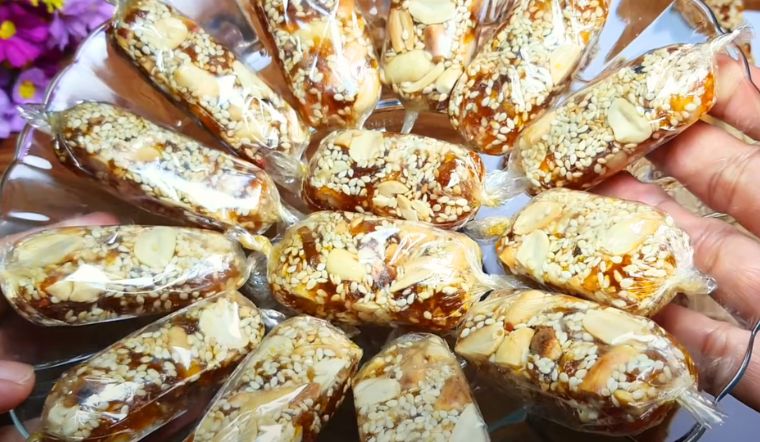 Cách làm kẹo khóm đậu phộng dẻo thơm, ai cũng làm được