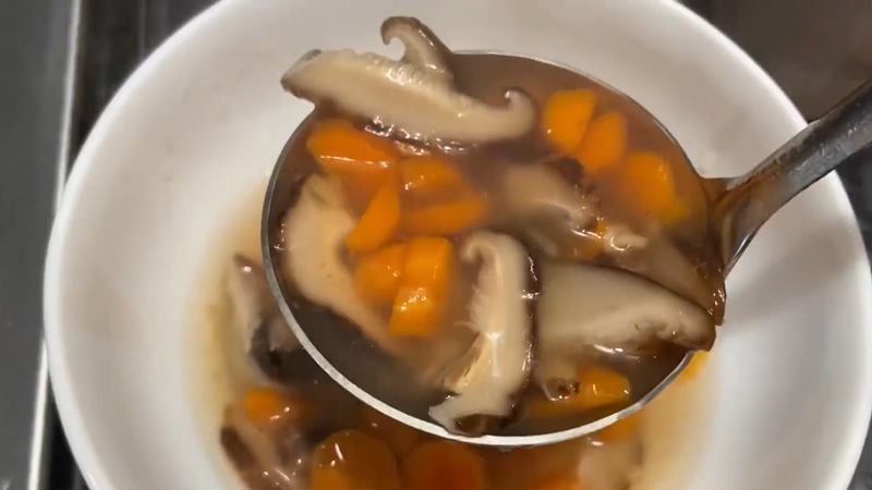 Thưởng thức súp hải sâm Thưởng thức súp hải sâm
