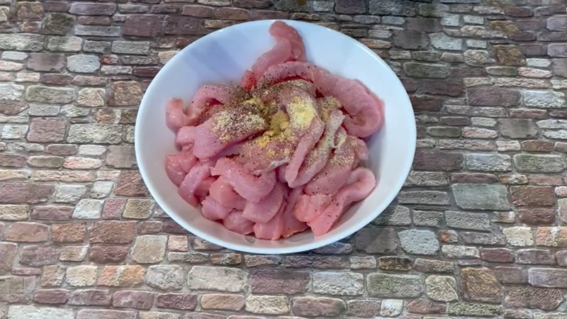 Ướp thịt heo