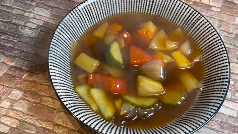 Làm nước sốt chua ngọt 