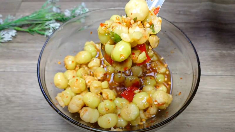 Thưởng thức chùm ruột dầm mắm đường