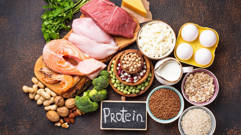 Ưu tiên bổ sung protein trong mỗi bữa ăn