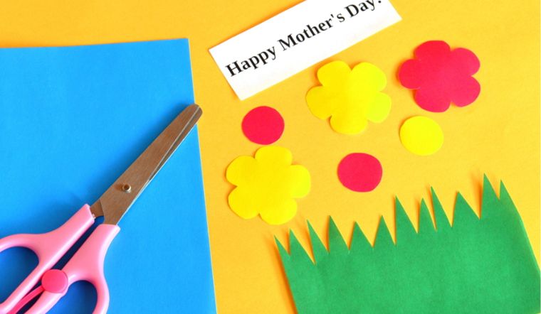 Gợi ý cách làm thiệp 8/3 cho trẻ mầm non tặng mẹ