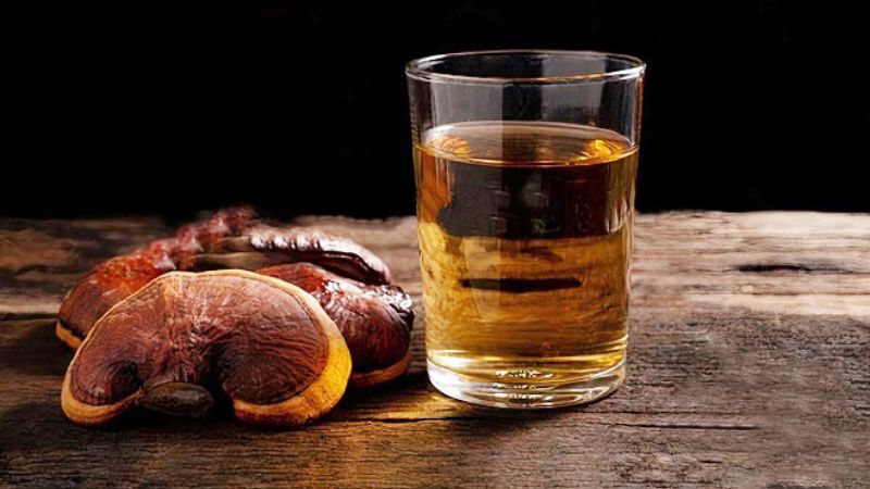 Nấm linh chi ngâm rượu trắng