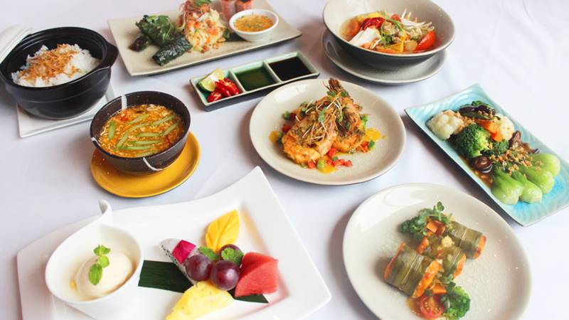 Chuẩn bị thực đơn cho buổi tiệc