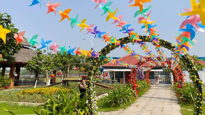 Đi chơi 8/3 ở Sài Gòn: Khu du lịch The BCR