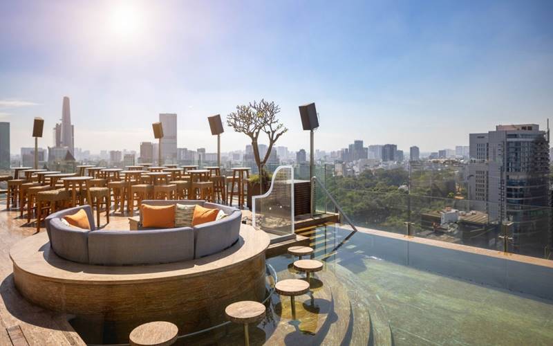 Đi chơi 8/3 ở Sài Gòn: Social Club Rooftop