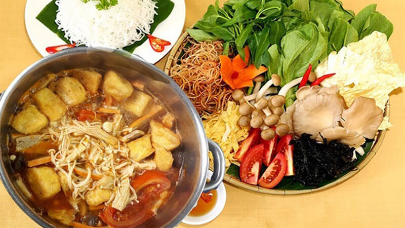 Lẩu nấm chua cay