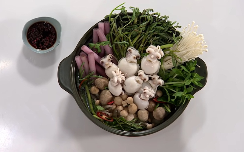 Lẩu mực nấm