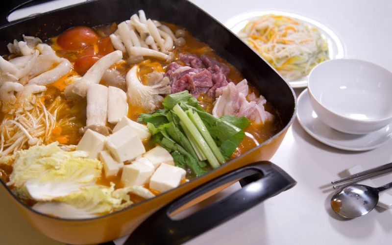Lẩu nấm kim chi